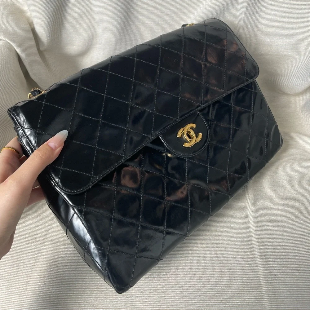 CHANEL Black Quilted Bag with Gold Chain - Picture 9 of 16